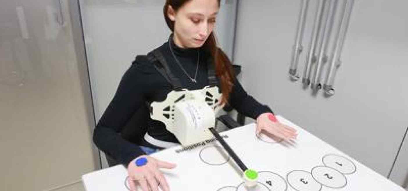 Controllare braccio robotico con il respiro, studio su cervello