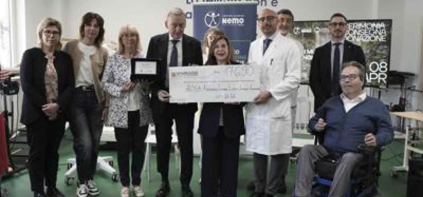 Malattie rare: Sla, consegnata al Centro Nemo di Trento la donazione Aisla