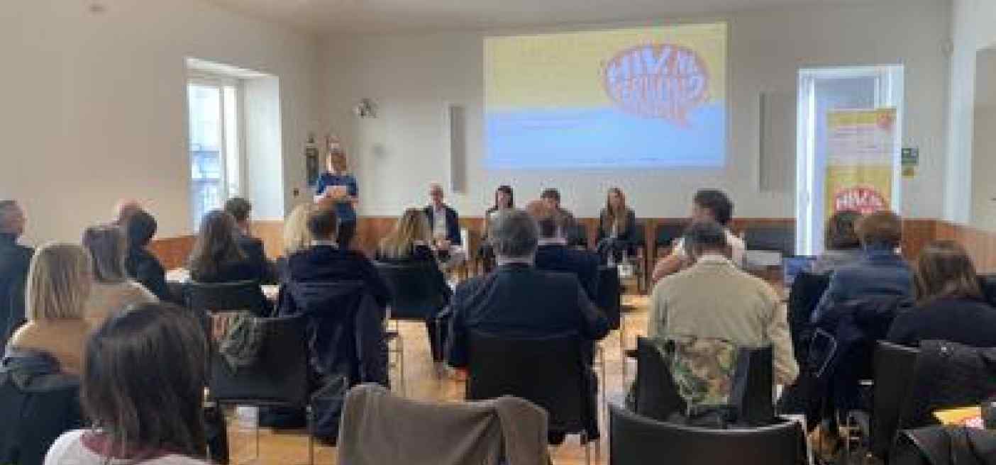 Hiv, Saccomanni (Gilead): "Vicini alle associazioni dei pazienti per migliorare qualità di vita"