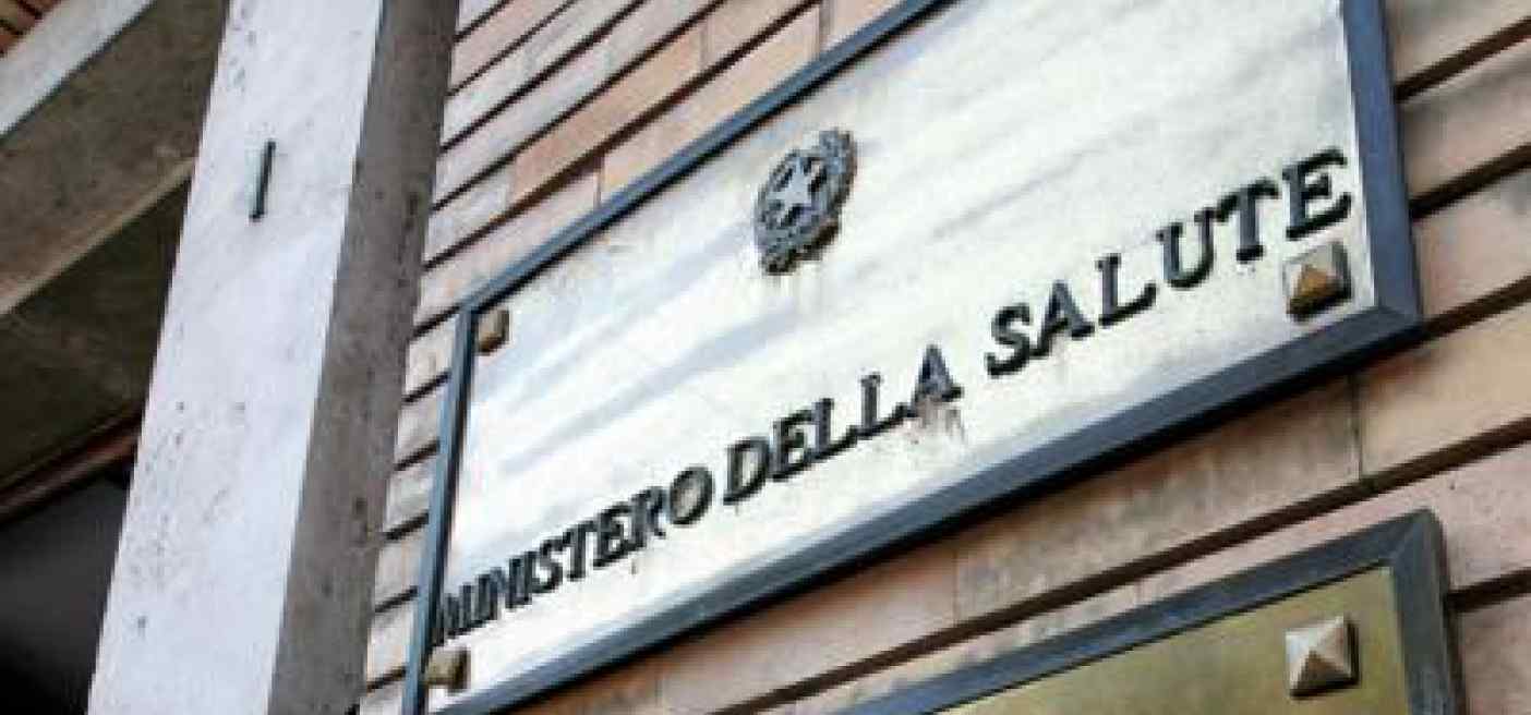 Ministero Salute diffida vendita integratori e simili in polvere da sniffare