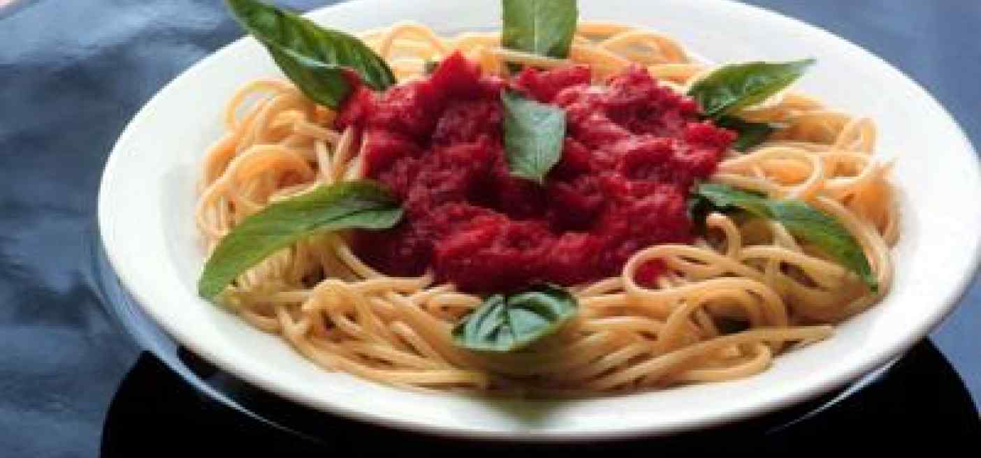 Cibo e intossicazioni, cosa si rischia dai funghi alle conserve fatte in casa