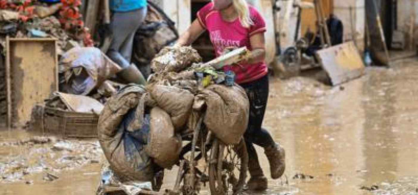 Alluvione in Spagna, i rischi sanitari. Esperti: "Attenzione a infezioni"