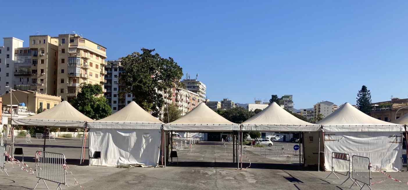 tamponi drive-in della Fiera del Mediterraneo