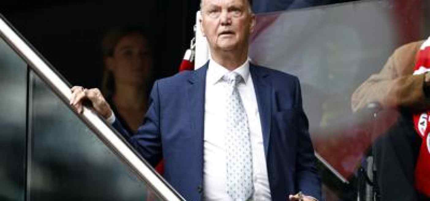 Tumori alla prostata, l'allenatore Van Gaal da paziente a testimonial prevenzione