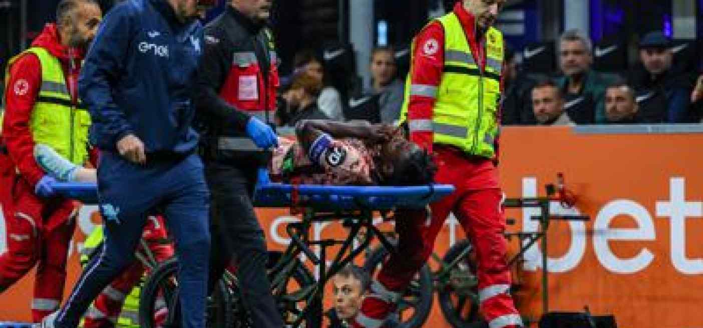 Calcio: 'crack' ginocchio da Zapata a Bremer, ortopedici 'causa non solo troppi match'